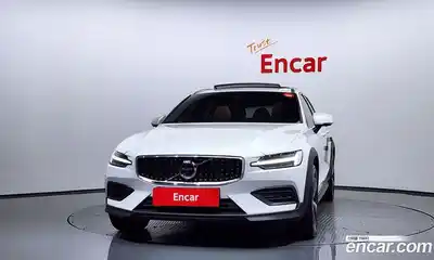 Volvo V60 2020 2.0 гидро в Москве № 197107, миниатюра 3