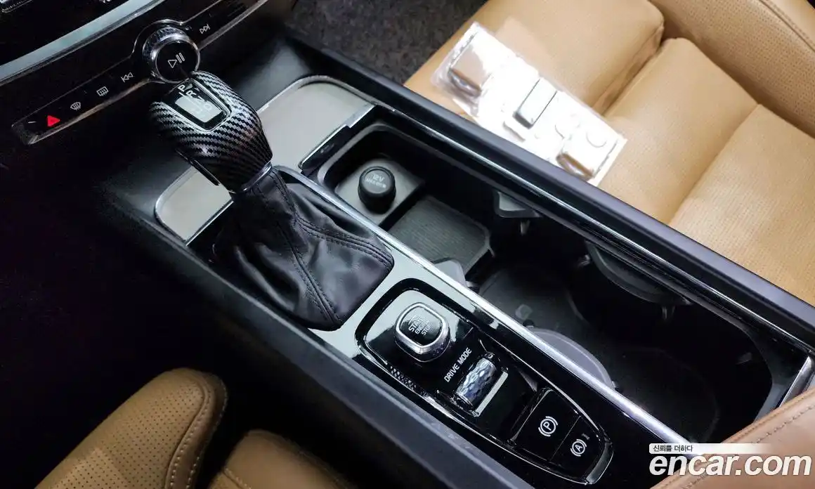 Volvo V60 2020 2.0 гидро в Москве № 197107, фото 9