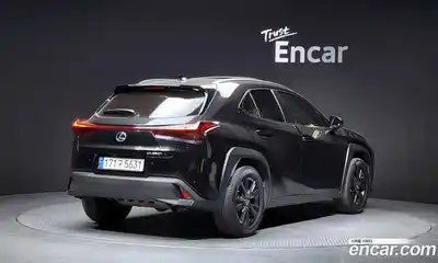 Lexus UX 2023 2.0 гидро в Москве № 198892, миниатюра 2