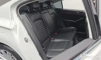 Volkswagen Passat 2018 2.0 гидро в Москве № 199300, миниатюра 12
