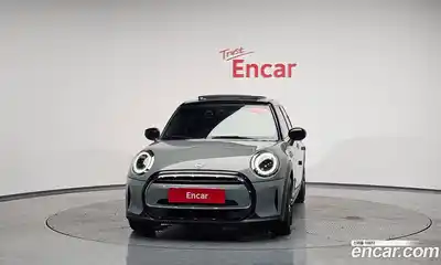 Mini Cooper 2022 1.5 гидро в Москве № 214275, миниатюра 2