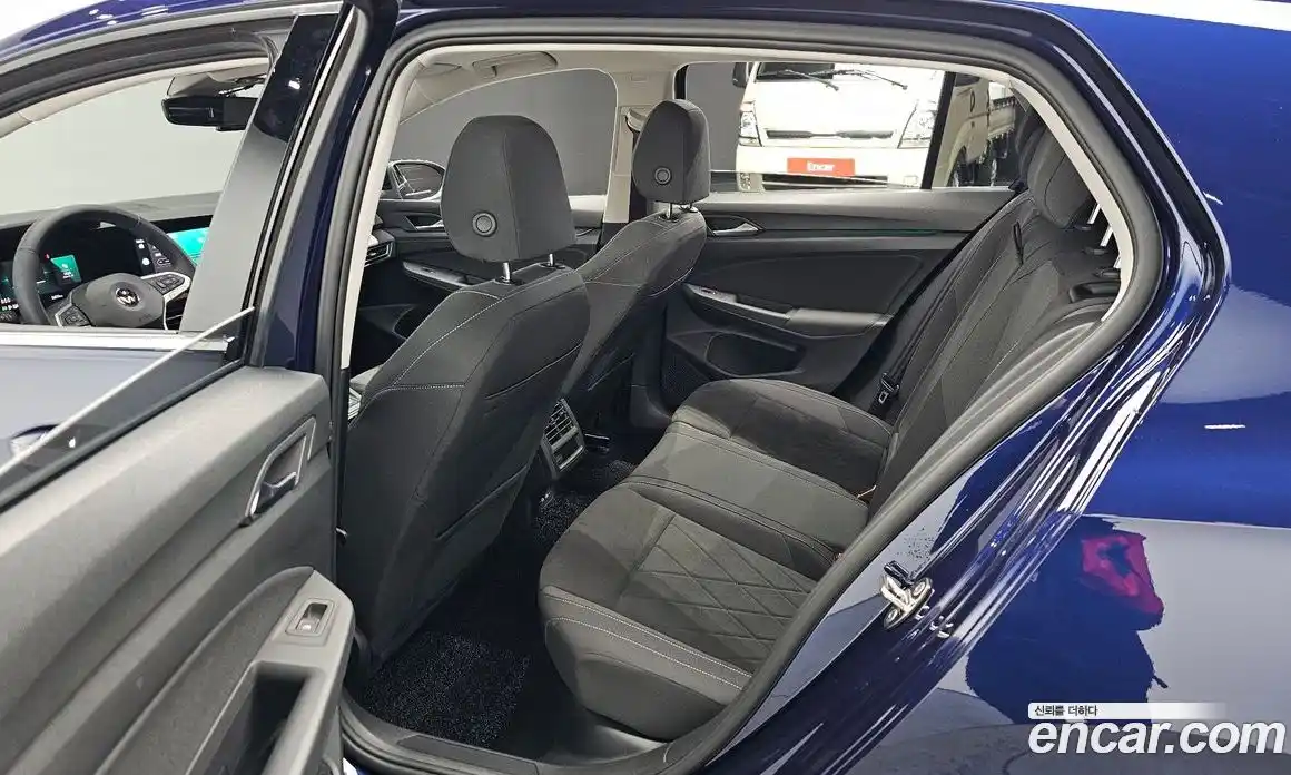 Volkswagen Golf 2022 2.0 гидро в Москве № 215017, фото 11