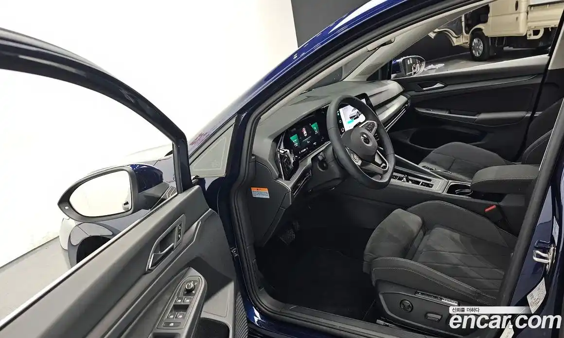 Volkswagen Golf 2022 2.0 гидро в Москве № 215017, фото 10