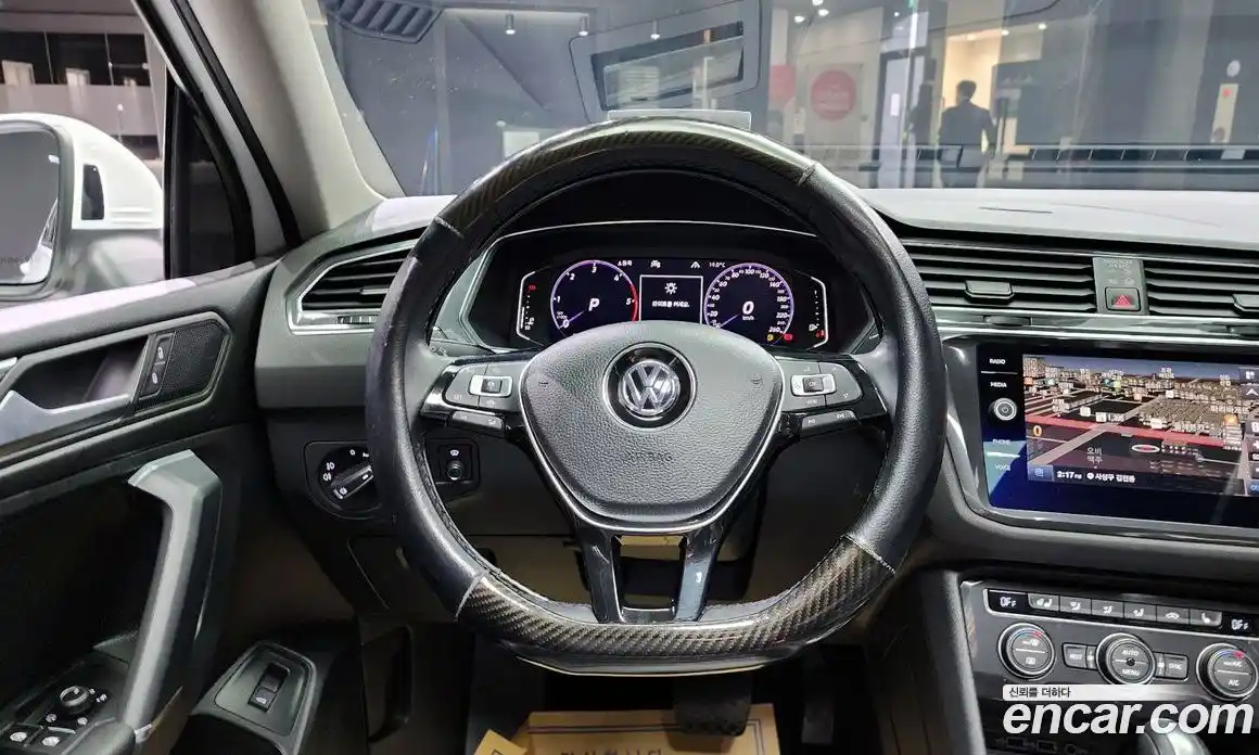 Volkswagen Tiguan 2020 2.0 гидро в Москве № 215111, фото 14