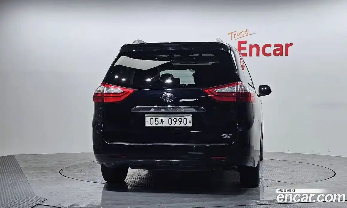 Toyota Sienna 2016 3.5 гидро в Москве № 215535, фото 4