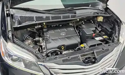 Toyota Sienna 2016 3.5 гидро в Москве № 215535, миниатюра 6