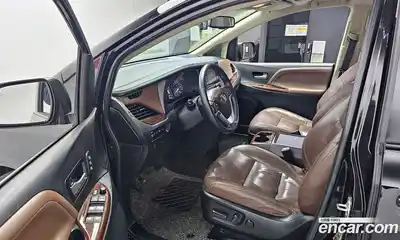 Toyota Sienna 2016 3.5 гидро в Москве № 215535, миниатюра 10