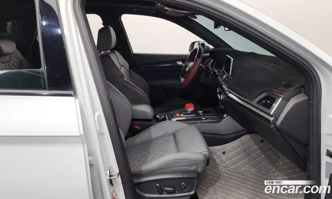 Audi SQ5 2020 3.0 гидро в Москве № 229792, фото 11