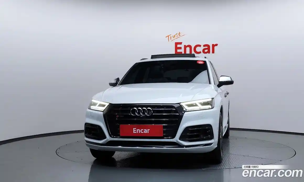 Audi SQ5 2020 3.0 гидро в Москве № 229792, фото 3