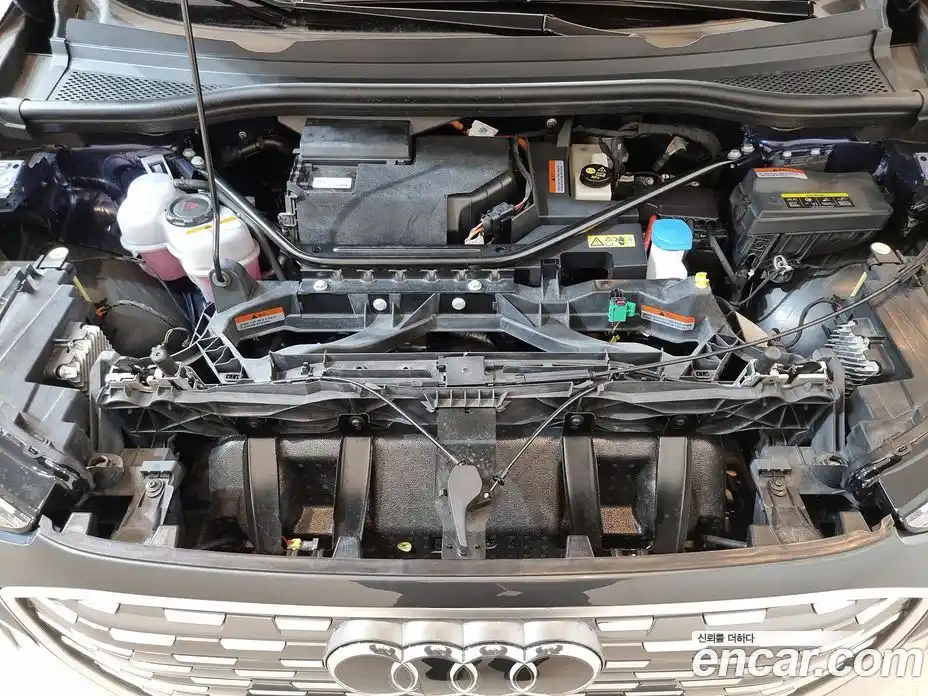 Audi Q4 e-tron 2023 0.4 гидро в Москве № 230300, фото 6