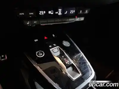 Audi Q4 e-tron 2023 0.4 гидро в Москве № 230300, миниатюра 9