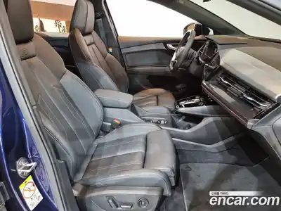 Audi Q4 e-tron 2023 0.4 гидро в Москве № 230300, миниатюра 10