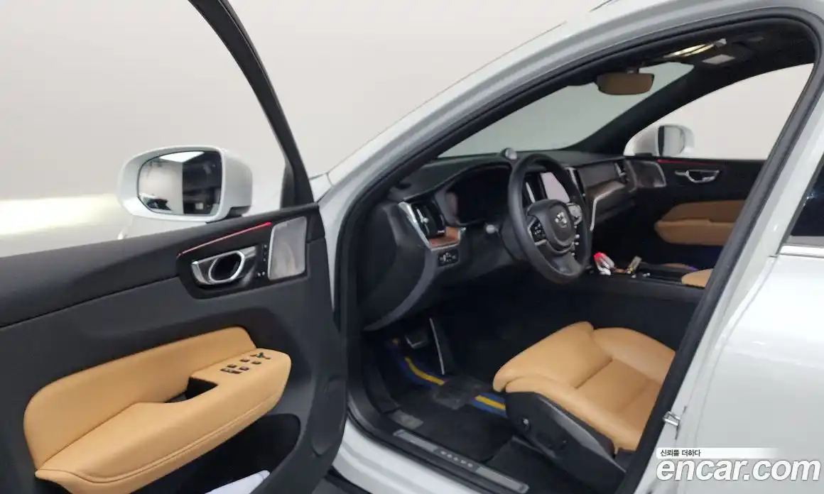 Volvo XC60 2022 2.0 гидро в Москве № 230465, фото 10