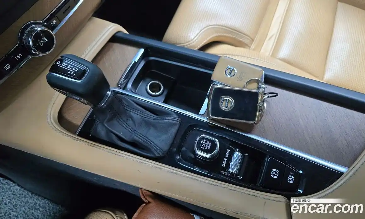 Volvo XC90 2019 2.0 гидро в Москве № 230630, фото 9