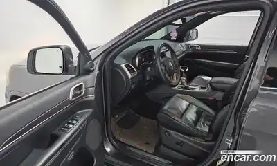 Jeep Cherokee 2017 3.6 гидро в Москве № 232524, миниатюра 11