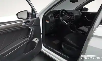 Volkswagen Tiguan 2022 2.0 гидро в Москве № 254510, миниатюра 11