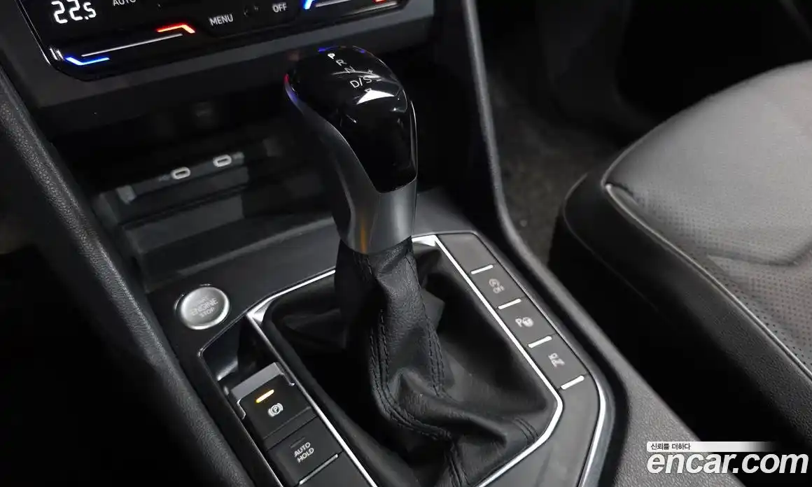Volkswagen Tiguan 2022 2.0 гидро в Москве № 254510, фото 9