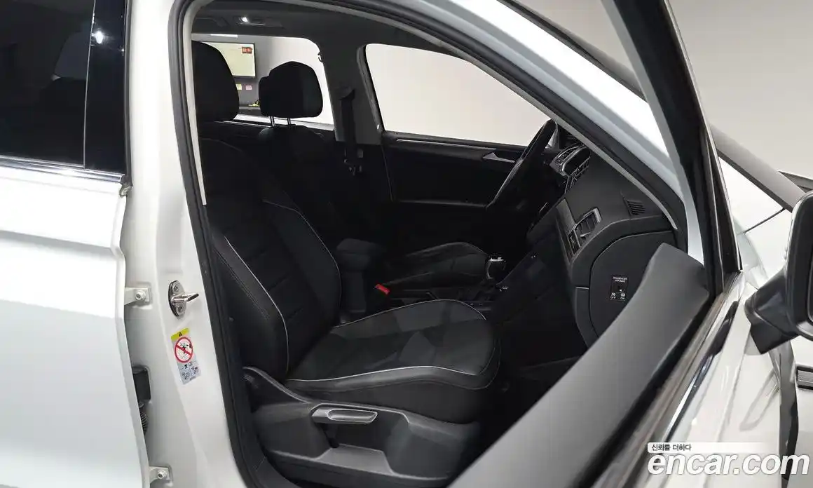 Volkswagen Tiguan 2022 2.0 гидро в Москве № 254510, фото 10
