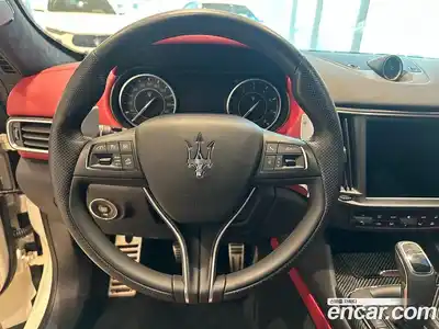 Maserati Levante 2023 3.0 гидро в Москве № 255962, миниатюра 12