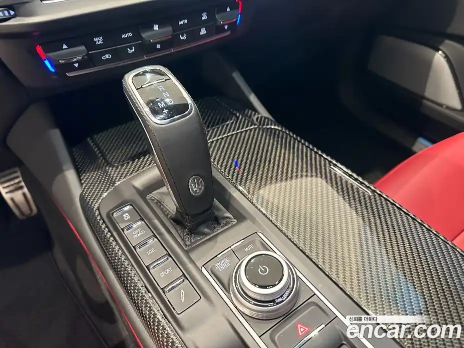 Maserati Levante 2023 3.0 гидро в Москве № 255962, фото 9