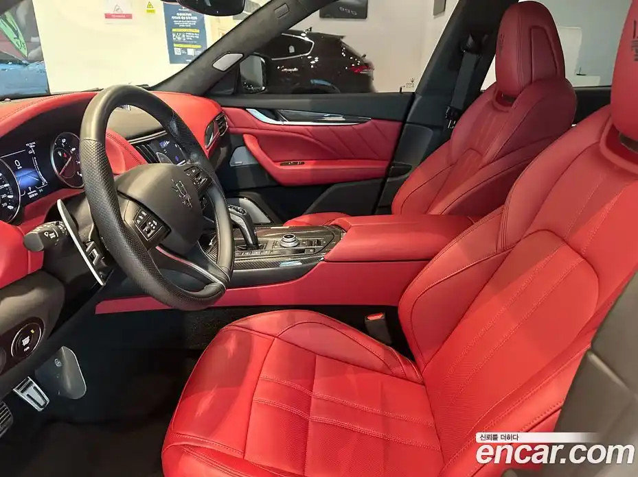 Maserati Levante 2023 3.0 гидро в Москве № 255962, фото 10