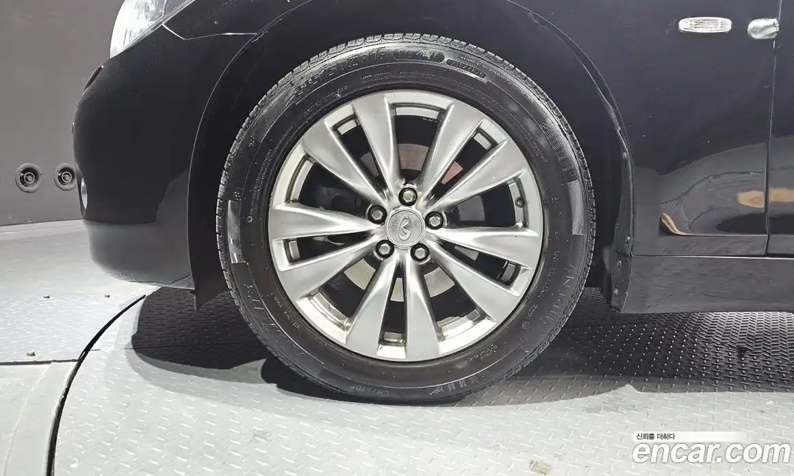 Infiniti M 2013 3.0 гидро в Москве № 256169, фото 5