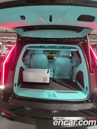 Cadillac Escalade 2023 6.2 гидро в Москве № 256523, миниатюра 7