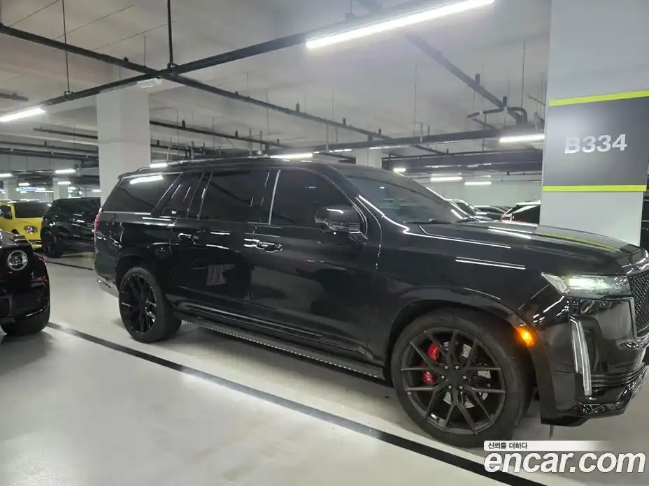 Cadillac Escalade 2023 6.2 гидро в Москве № 256523, фото 9