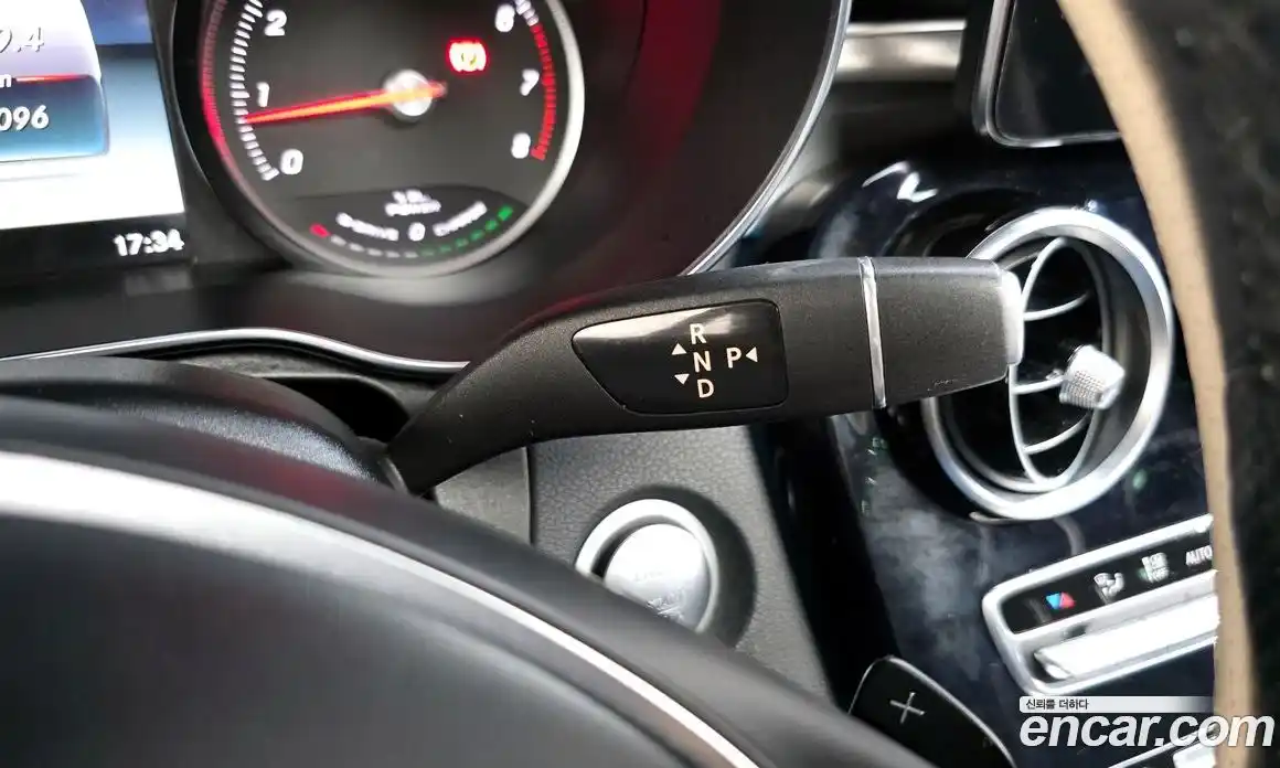 Mercedes-Benz GLC-Class 2018 2.0 гидро в Москве № 264639, фото 9