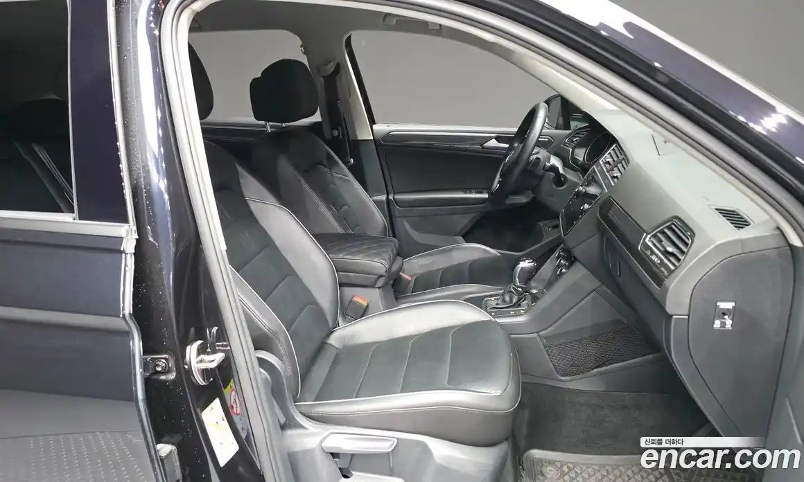 Volkswagen Tiguan 2020 2.0 гидро в Москве № 277516, фото 11