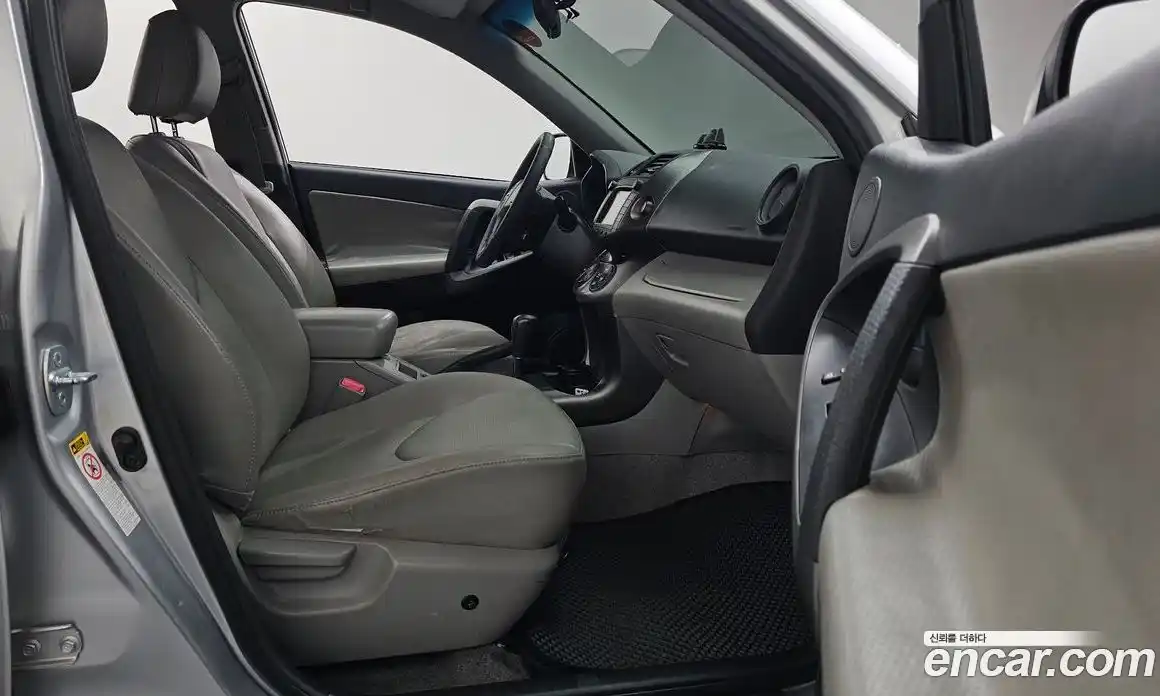 Toyota RAV4 2011 2.5 гидро в Москве № 279499, фото 12