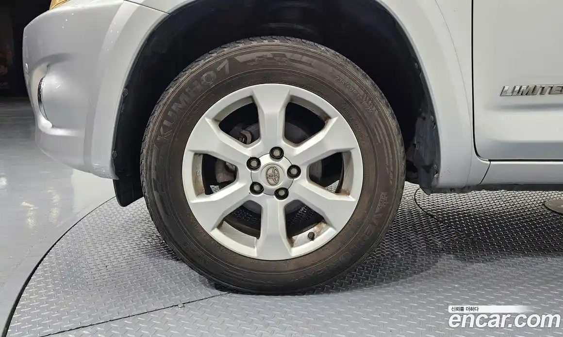 Toyota RAV4 2011 2.5 гидро в Москве № 279499, фото 5