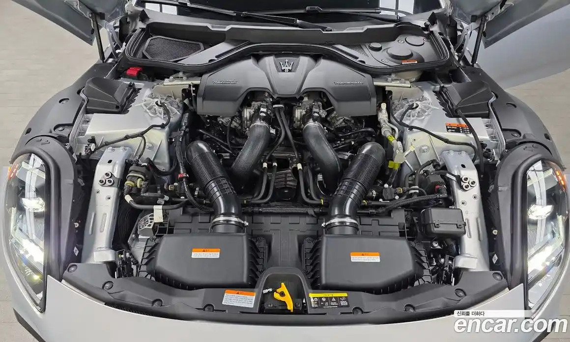 Maserati Gran Cabrio 2024 3.0 гидро в Москве № 282708, фото 6