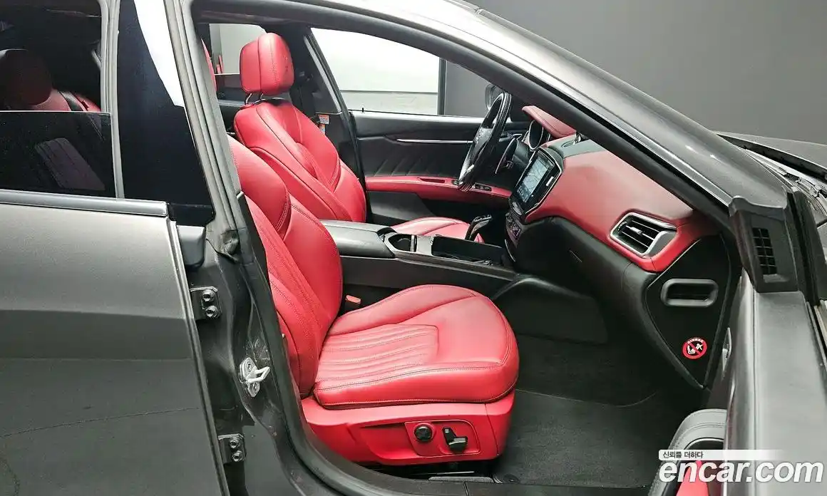 Maserati Ghibli 2019 3.0 гидро в Москве № 282975, фото 10