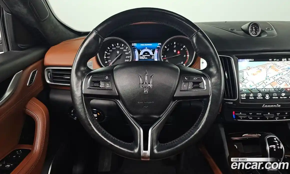 Maserati Levante 2017 3.0 гидро в Москве № 283052, фото 13