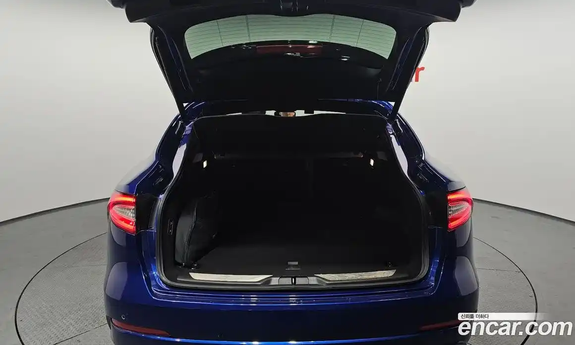 Maserati Levante 2017 3.0 гидро в Москве № 283052, фото 20