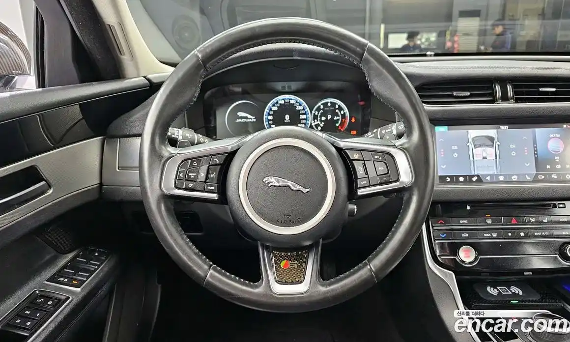 Jaguar XF 2018 2.0 гидро в Москве № 320213, фото 13
