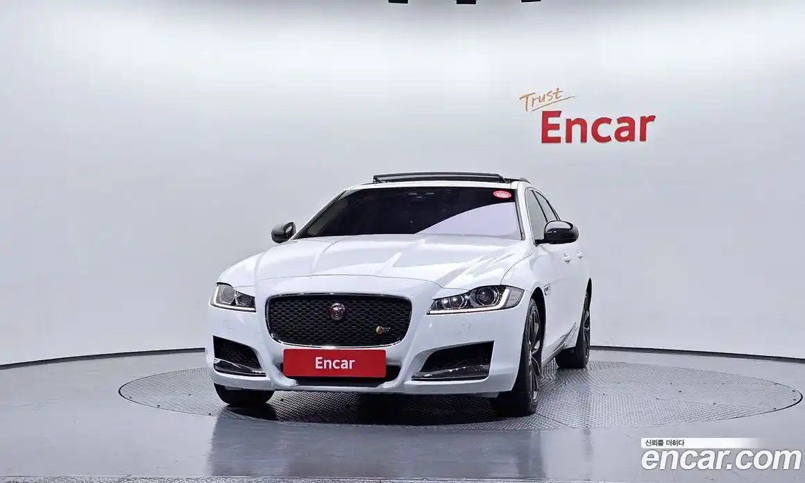 Jaguar XF 2018 2.0 гидро в Москве № 320213, фото 3