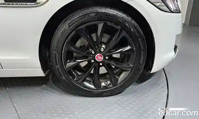 Jaguar XF 2018 2.0 гидро в Москве № 320213, миниатюра 5