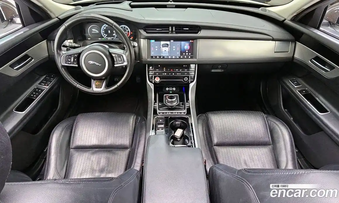 Jaguar XF 2018 2.0 гидро в Москве № 320213, фото 7