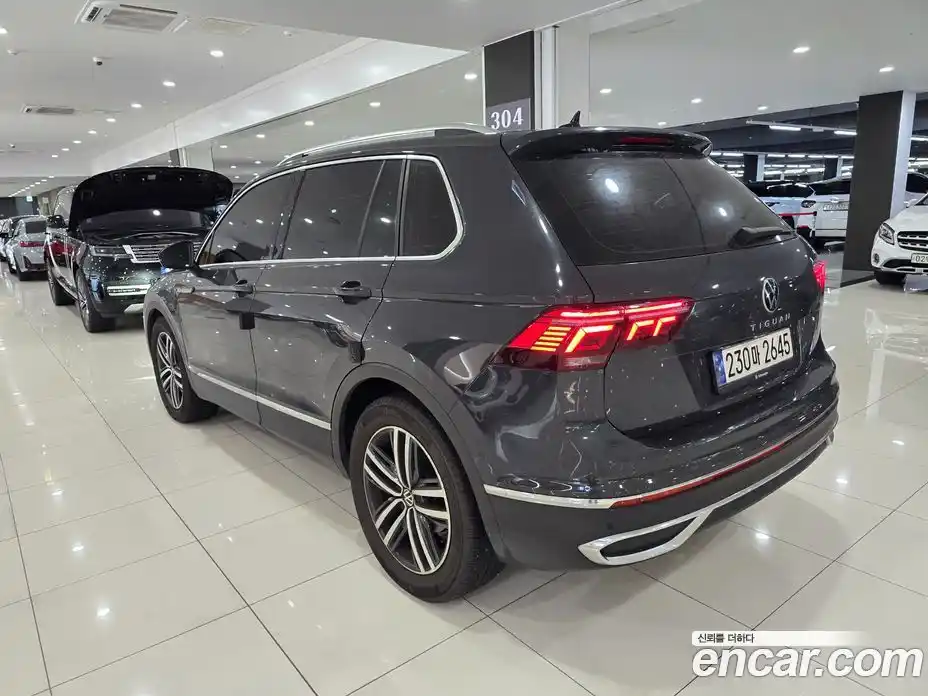 Volkswagen Tiguan 2023 2.0 гидро в Москве № 329768, фото 5