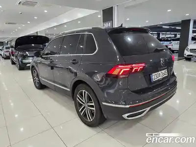 Volkswagen Tiguan 2023 2.0 гидро в Москве № 329768, миниатюра 5
