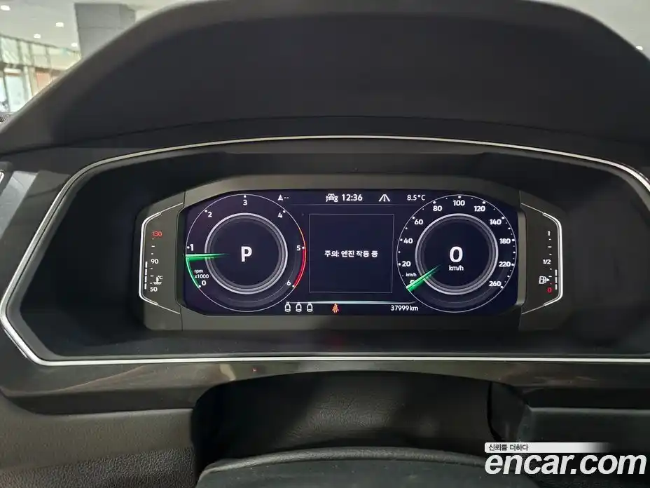 Volkswagen Tiguan 2023 2.0 гидро в Москве № 329768, фото 8