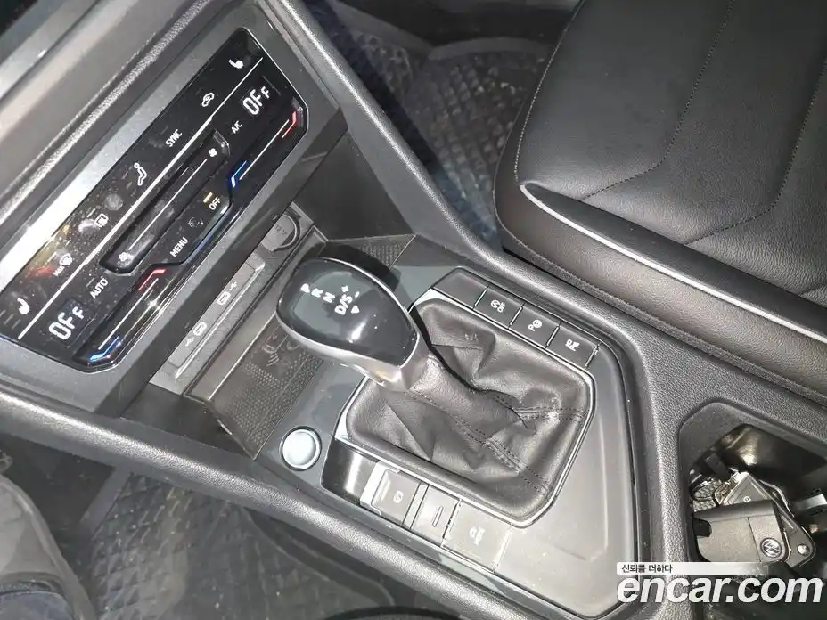 Volkswagen Tiguan 2023 2.0 гидро в Москве № 329768, фото 9