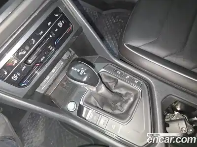 Volkswagen Tiguan 2023 2.0 гидро в Москве № 329768, миниатюра 9
