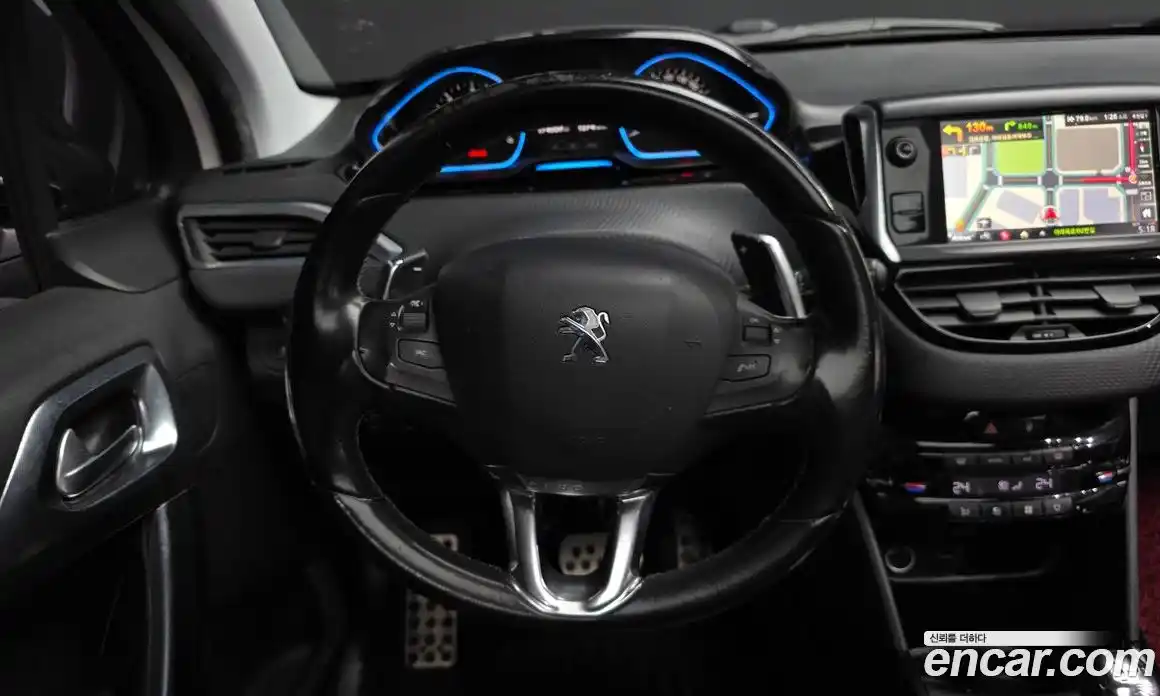 Peugeot 2008 2015 1.6 гидро в Москве № 336240, фото 13