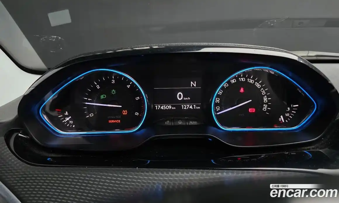 Peugeot 2008 2015 1.6 гидро в Москве № 336240, фото 8