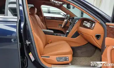 Bentley Flying Spur 2018 4.0 гидро в Москве № 387176, миниатюра 11
