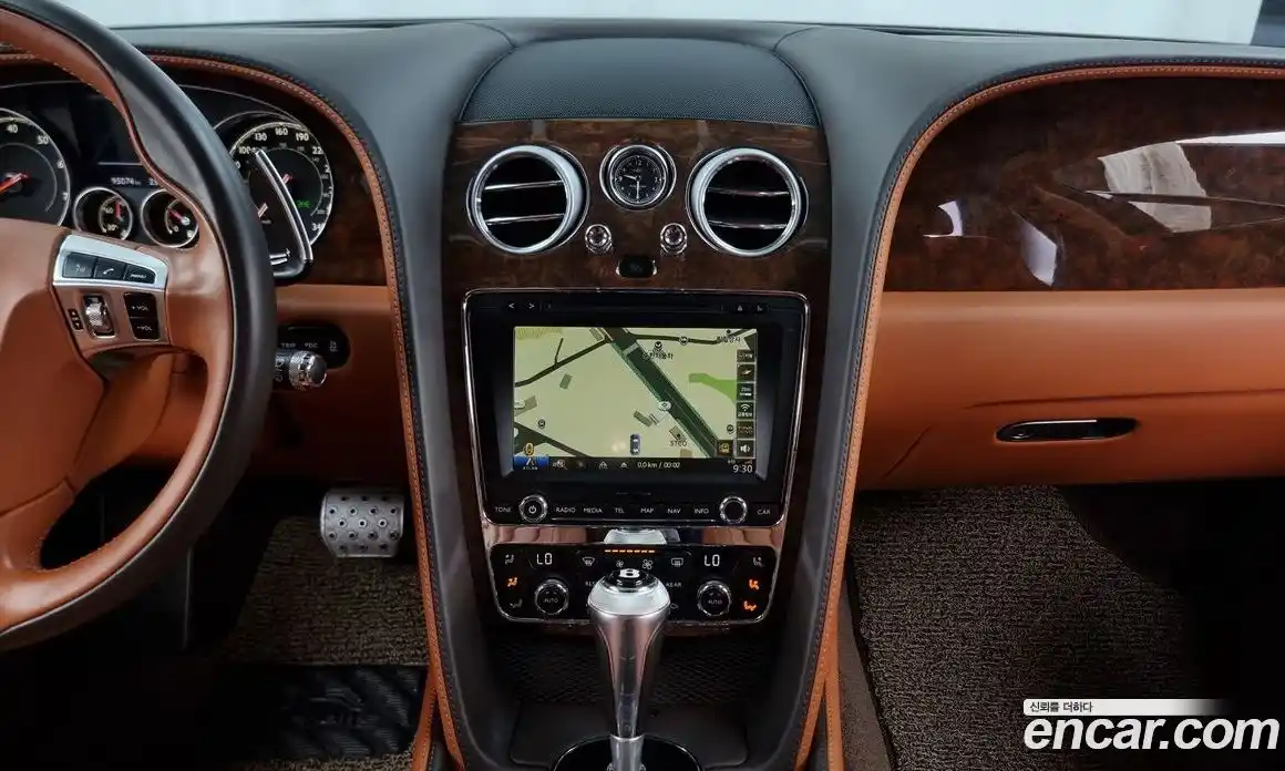 Bentley Flying Spur 2018 4.0 гидро в Москве № 387176, фото 14