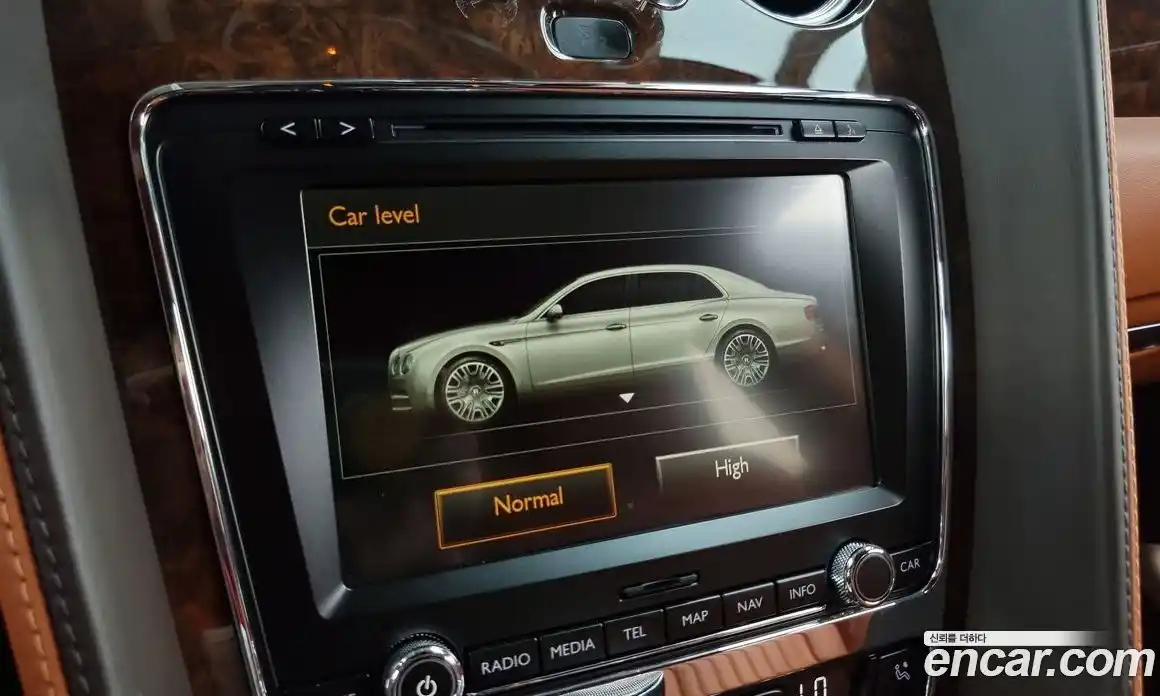 Bentley Flying Spur 2018 4.0 гидро в Москве № 387176, фото 18